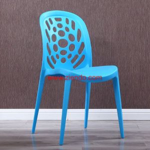 Cris Plastic Chair